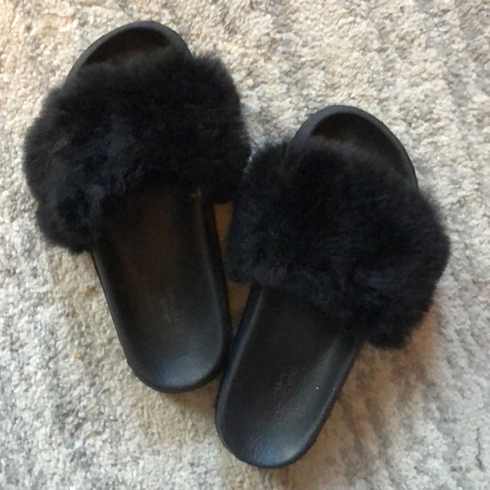 Urban Outfitter slides